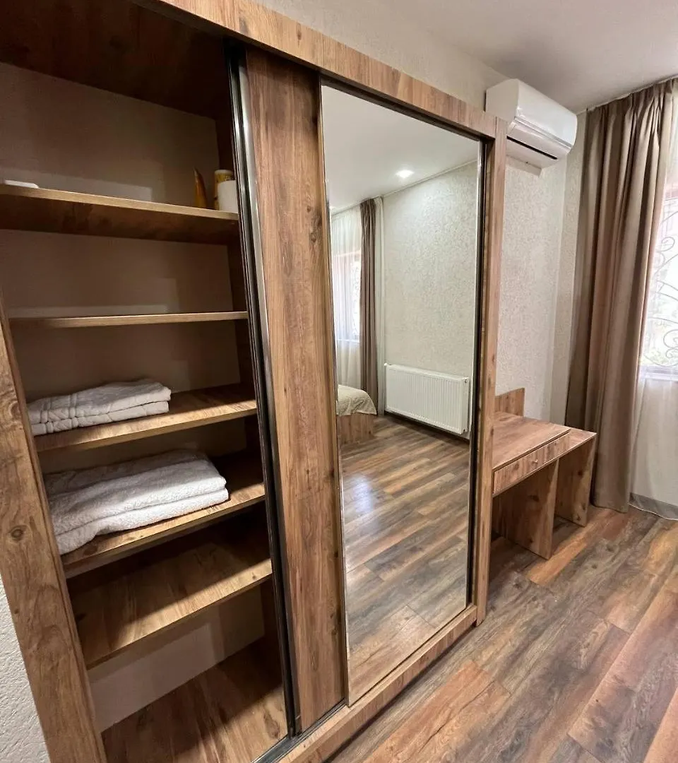 Budget Private Bedroom With Bathroom Near Rike Park 第比利斯 民宿