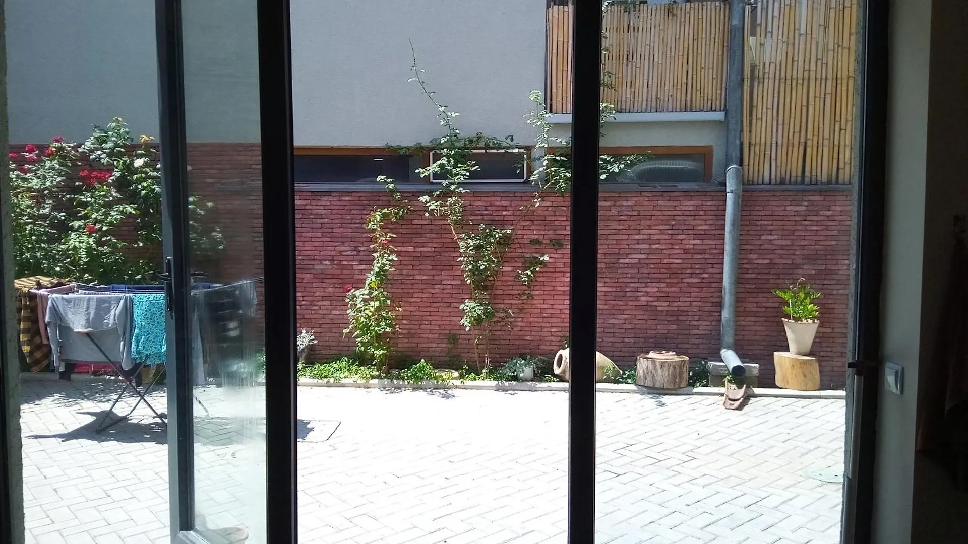 Budget Private Bedroom With Bathroom Near Rike Park 第比利斯 民宿